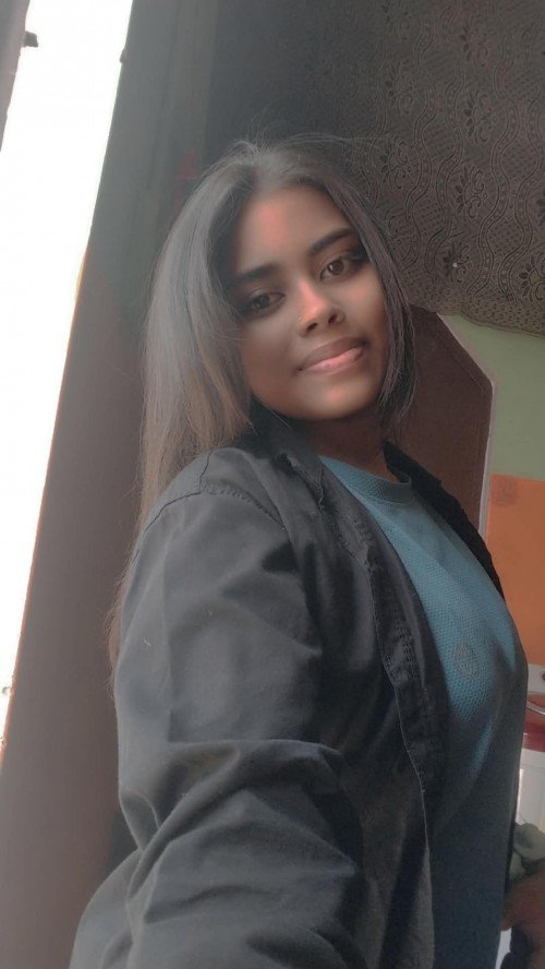 Saraswati Gupta All Academic Subjects,Physical Education,Art & Drawing home tutor in Varanasi.